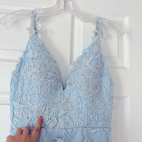 Floral Pastel Blue Appliqué A-Line Princess Tulle V Neck Size 4 - Picture 4 of 8